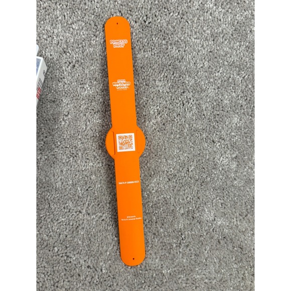 Super Nintendo World Power Up Band Princess Daisy and Toad Orange and bag - Picture 6 of 8